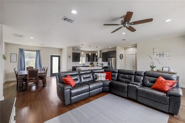 Building Photo - 8005 Flintlock Cir