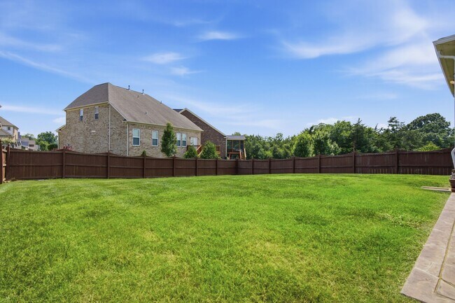 Building Photo - 5036 Winslow Dr