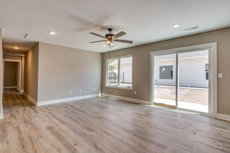 Building Photo - 1629 S Limuel Cir