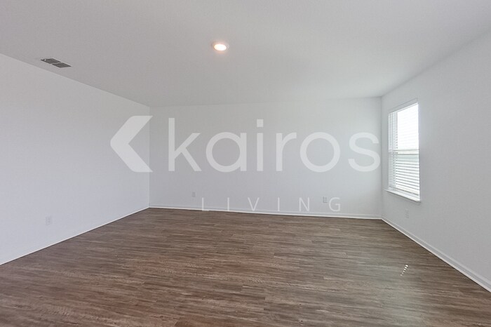 Building Photo - 946 Shady Brk