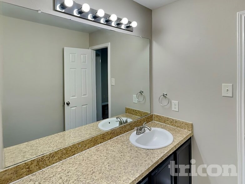 Building Photo - 21423 Ryans Path Ln