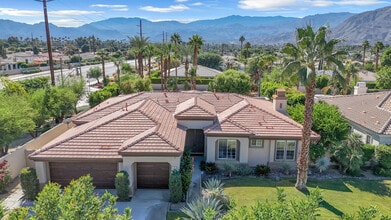 Building Photo - 35 Calle La Reina