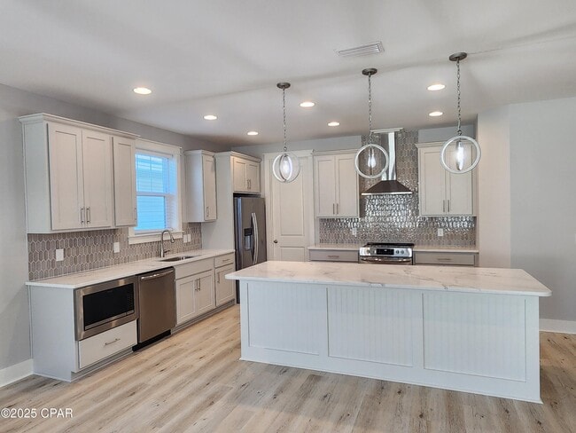 Building Photo - 1083 Harrison Byu Dr