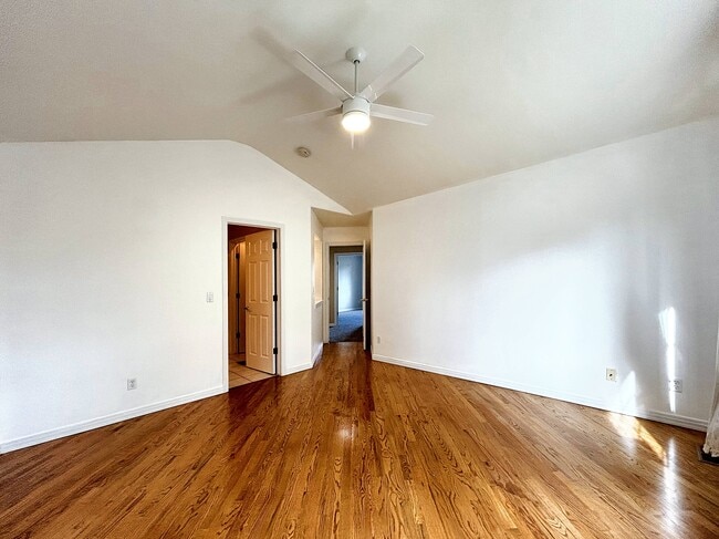 Building Photo - 4504 E Louisiana Ave