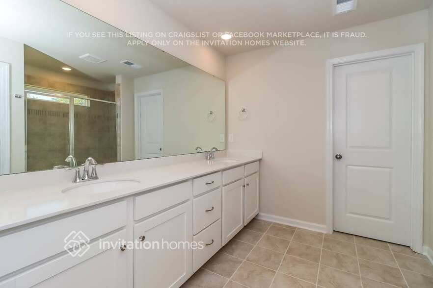 Building Photo - 376 Kennerly Center Dr