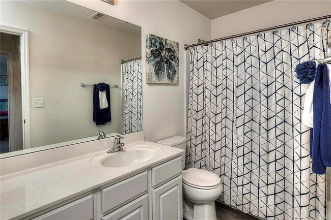 Building Photo - 803 Foxgrove Dr