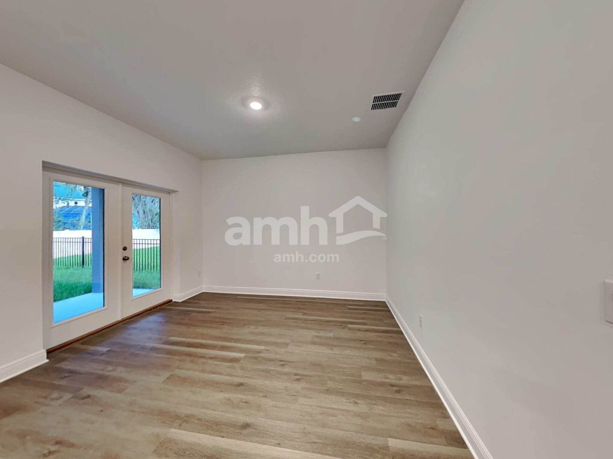Building Photo - 6532 Atlantic Bch Ave