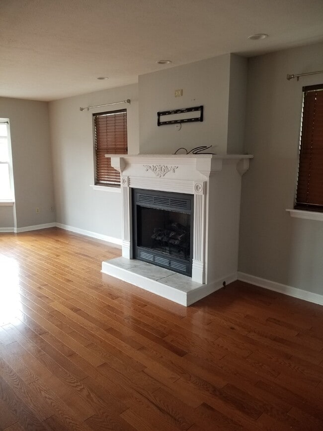 Building Photo - 801 Wingate Dr