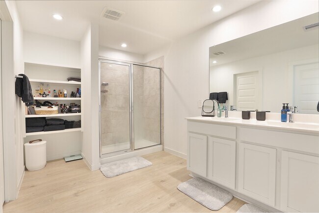 Building Photo - 31615 Chollerford Ct