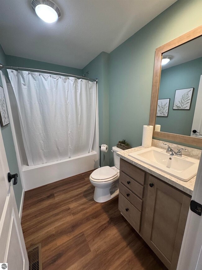 Building Photo - 1399 Horizon Dr