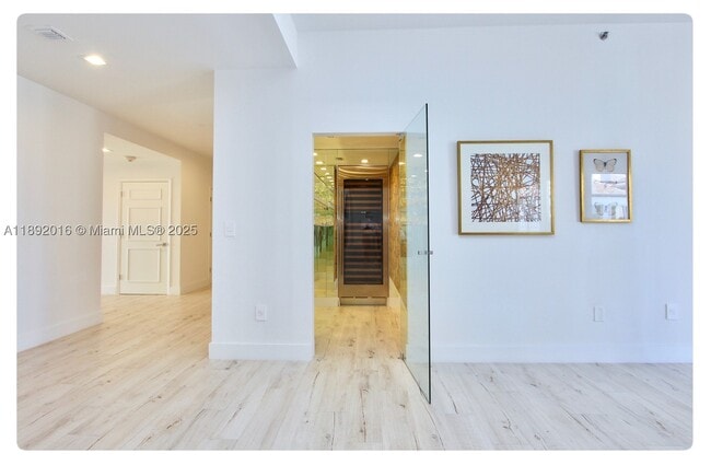 Building Photo - 3500 Island DPH01 Is