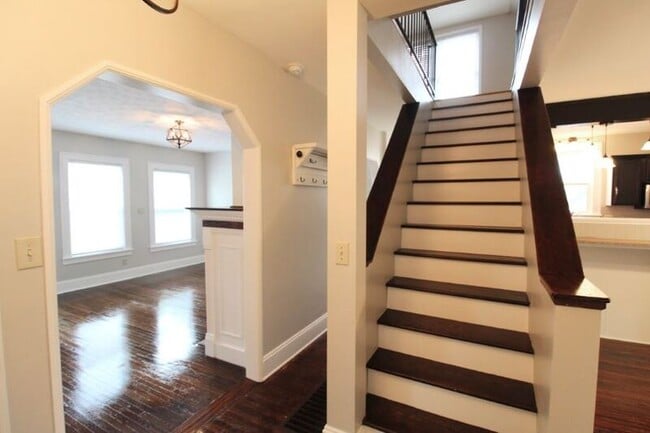 Building Photo - 3 Shenandoah Ave