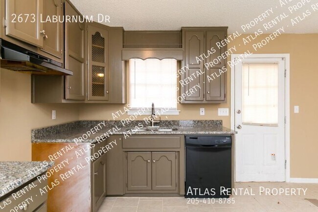 Building Photo - 2673 Laburnum Dr