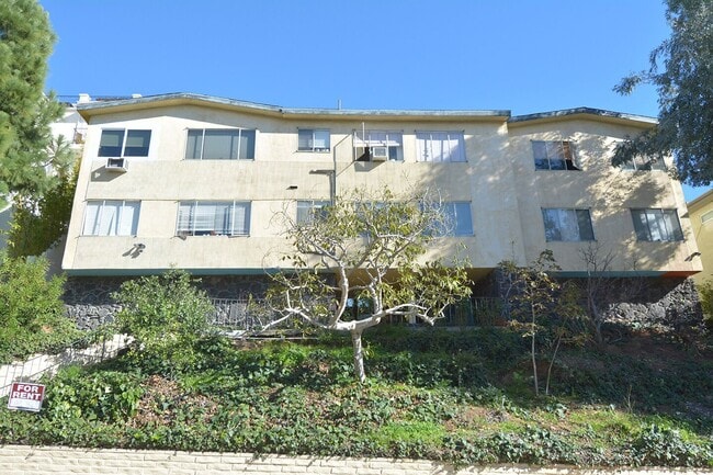 Building Photo - 850 Haverford Ave