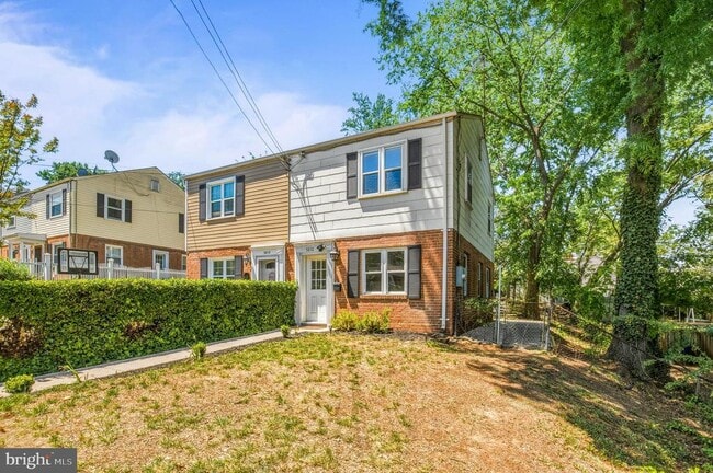 Building Photo - 5810 Fifer Dr