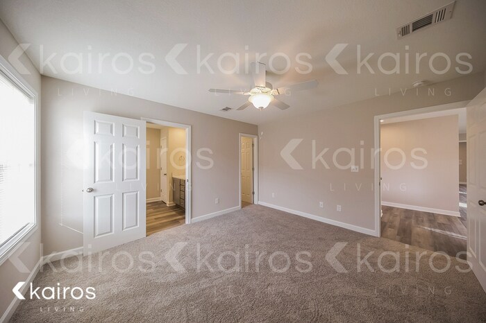 Building Photo - 1366 Maxwell Cir
