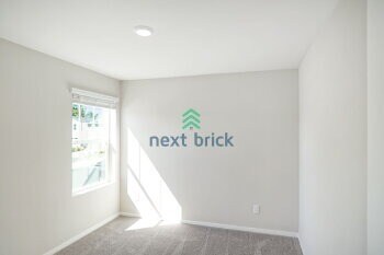 Building Photo - 4 Bed and 2.5 Bath Single-family Home Available for Rent!