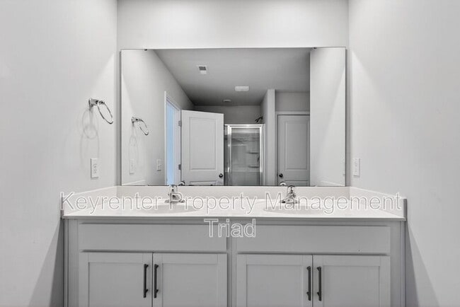 Building Photo - 3705 Nathans Wy