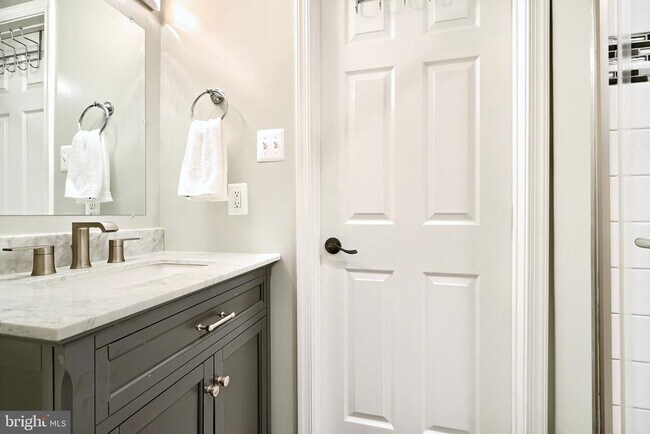 Building Photo - 28 Allegheny Ave