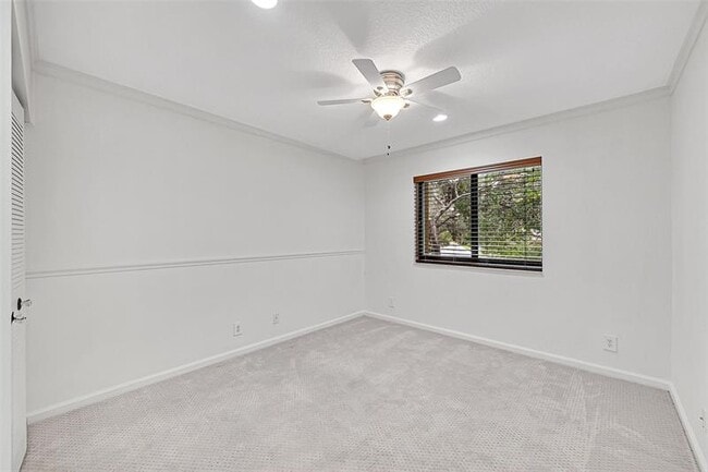 Building Photo - 1002 NW 105th Way