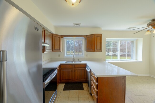 Building Photo - 2428 S Root River Pkwy