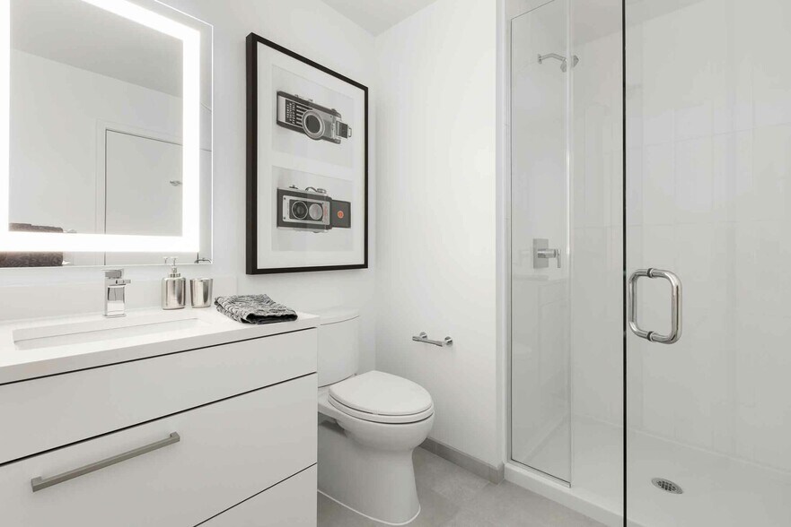 Building Photo - 125 Guest St