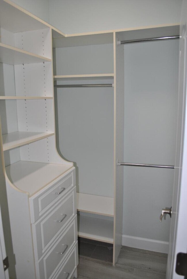 Building Photo - 128 Centennial Park Dr