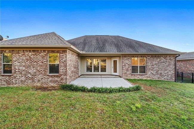 Building Photo - 7817 Hemlock St