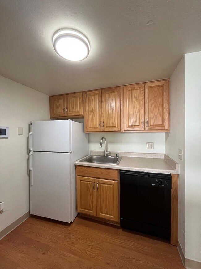 Building Photo - 7290 W Dean Rd