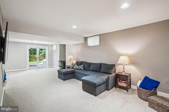 Building Photo - 8300 Centerbrook Pl