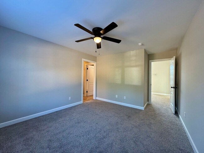 Building Photo - Traemoor At Lakewood