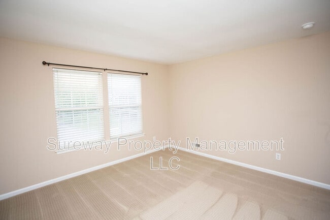 Building Photo - 7 Amaryllis Ln
