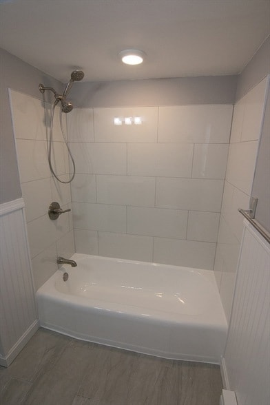 Building Photo - 87 Auburn St