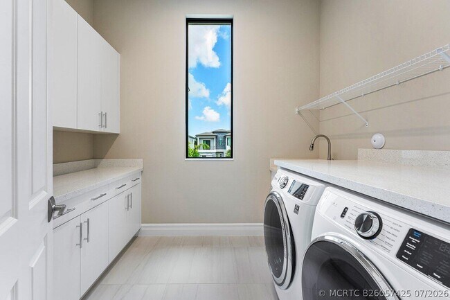 Building Photo - 17185 Ludovica Ln