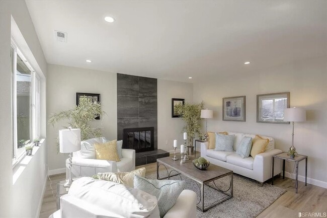 Building Photo - 504 Arguello Blvd