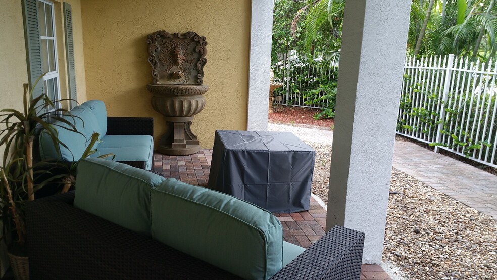 Front Patio - 857 SW 11th Ct