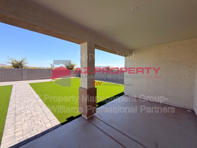 Building Photo - 16888 W Fetlock Trl