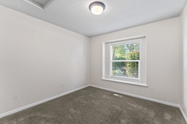 Building Photo - 1770 W Bellagio Dr