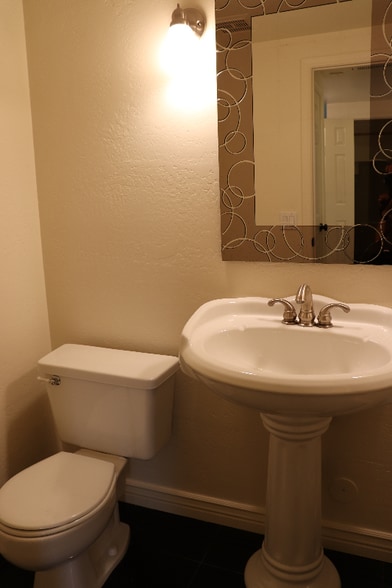 Building Photo - 9705 E Mountain View Rd