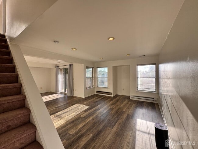 Building Photo - 396 Terrace Ln