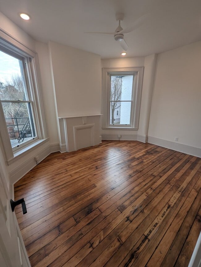 Building Photo - Beautifully Renovated 1 Bed, 1 Bath in Historic Covington