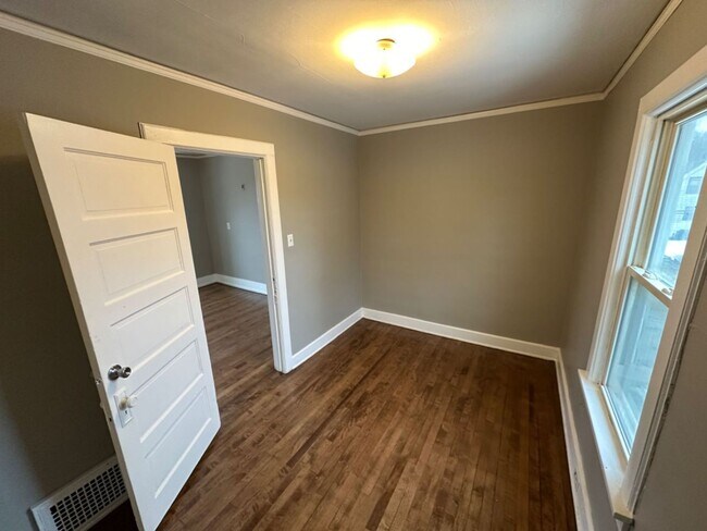 Building Photo - 3538-3540 N 2nd Lane - Duplex