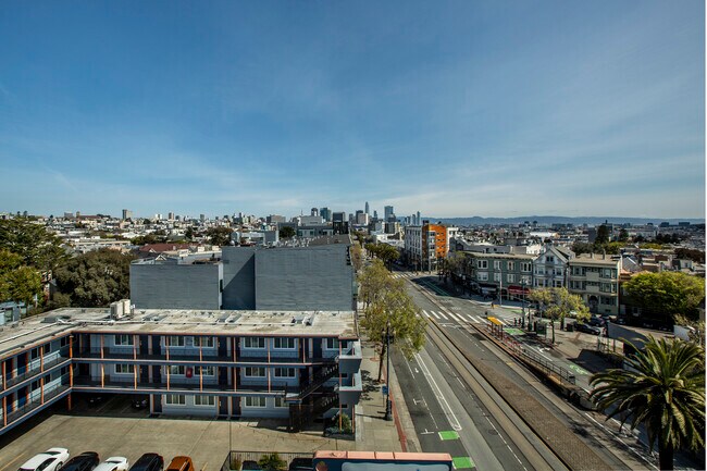 Building Photo - 2238 Market St