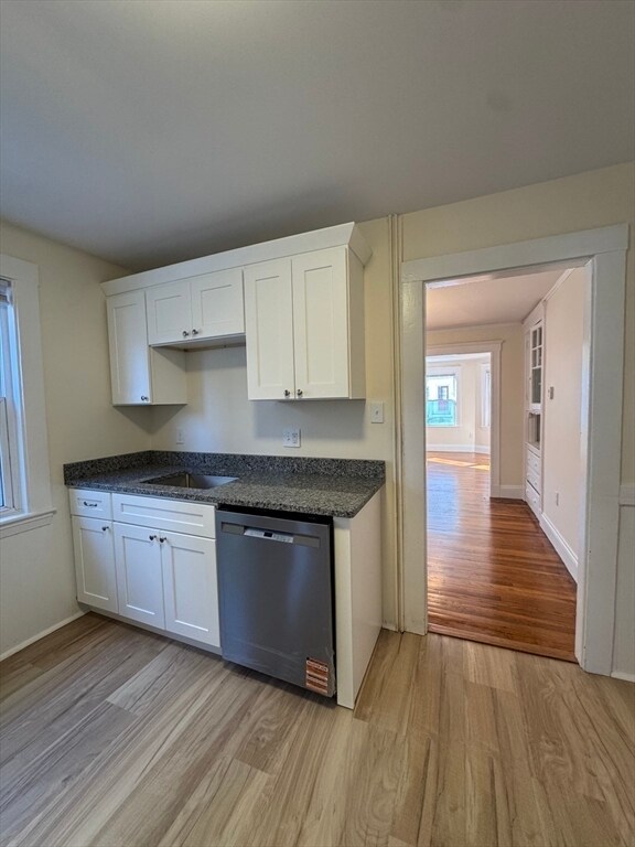 Building Photo - 10 Fawndale Rd