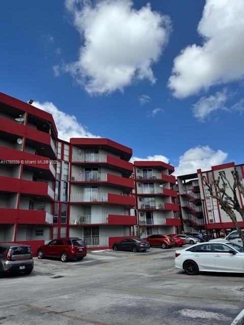 Building Photo - 1750 W 46th St