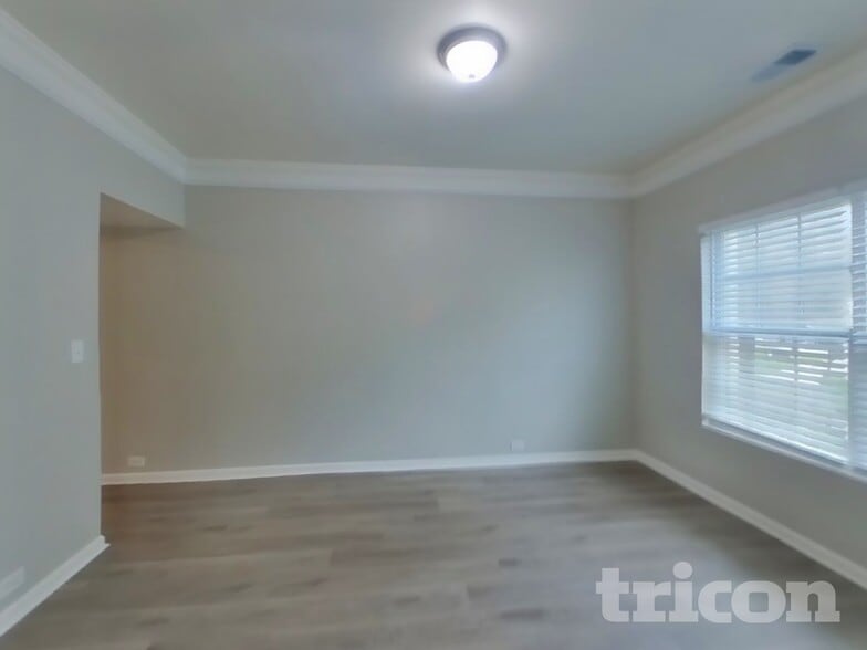 Building Photo - 821 Monroe Ct