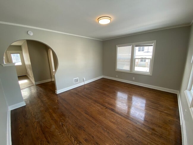 Building Photo - 4339 Wakeley St