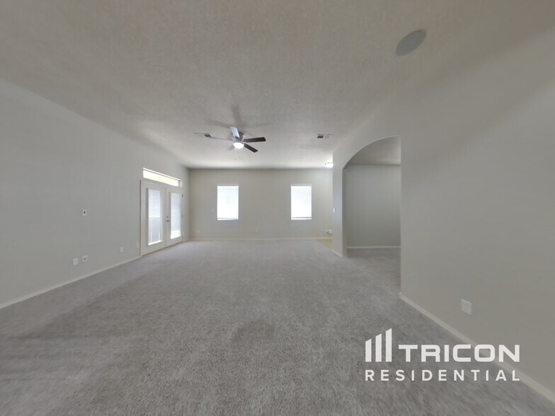 Building Photo - 2020 Fonner Dr SE