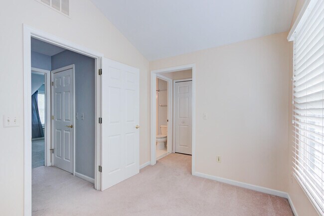 Building Photo - 801 N Sherman Dr