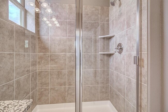 Building Photo - 9312 Bauer Vista Dr